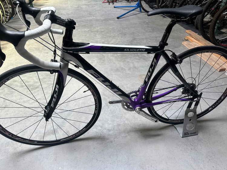 Fuji Silhouette Carbon Road Bike 47cm