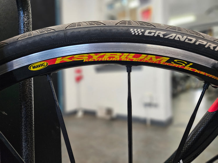 Fezzari Fore CR5 56cm Road Bike