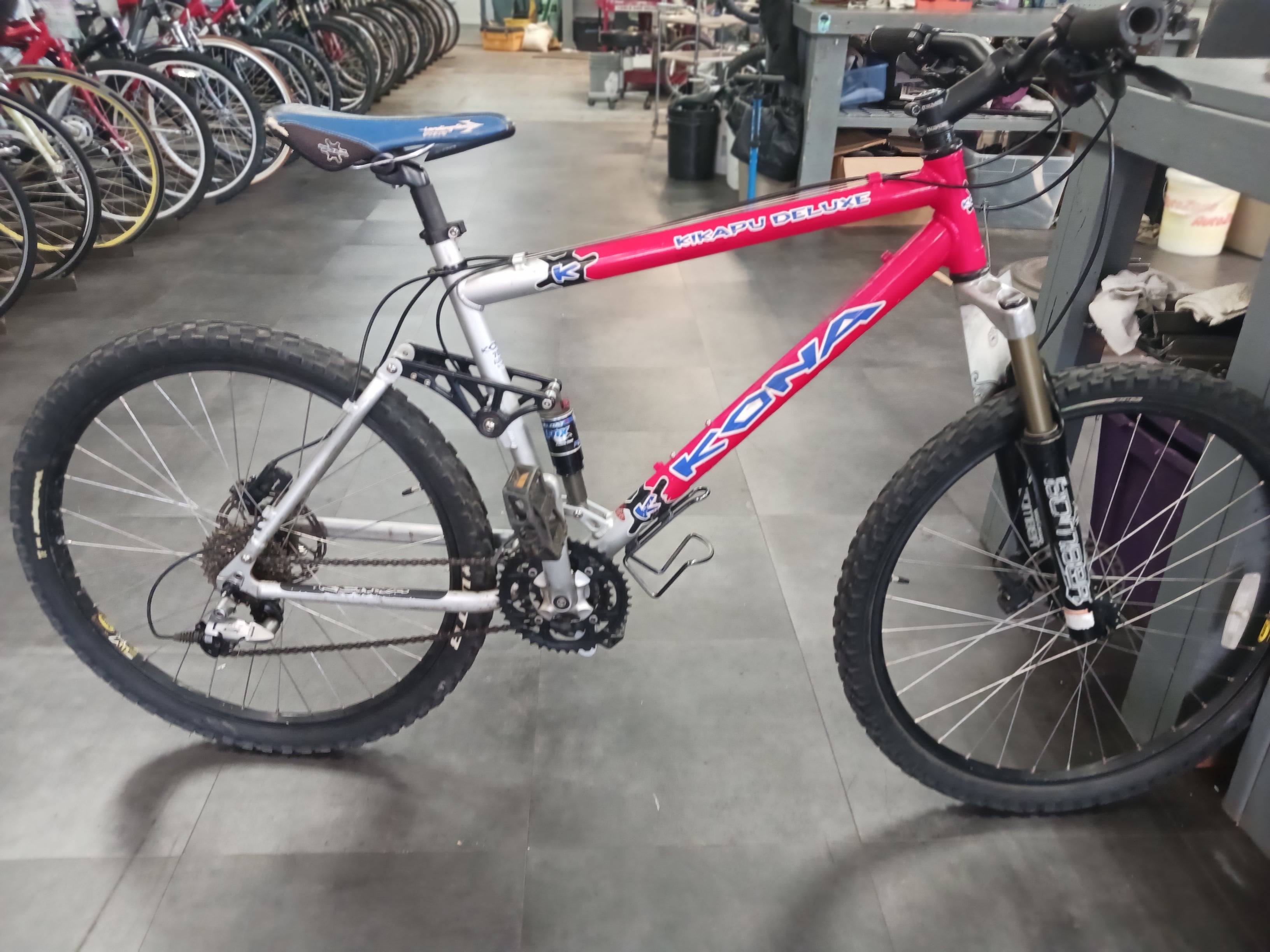 Kona Kikapu Deluxe, Mountain Bike, Medium