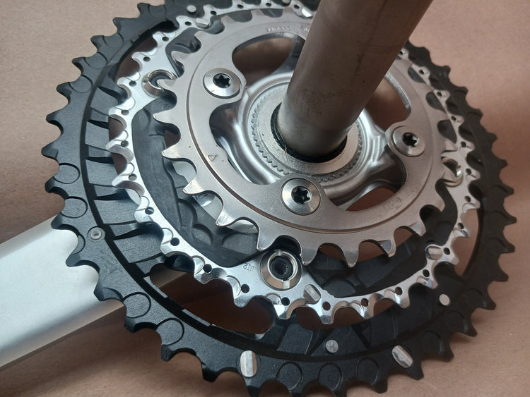 Shimano Deore XT 2-Piece Triple Crankset FC-M780 (Like-New)