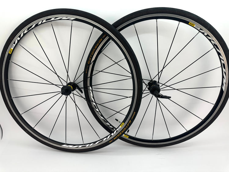 Mavic Aksium Elite 700c Wheelset QR HG Gatorskin Tires