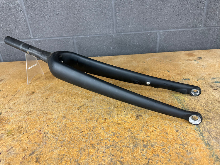 Unbranded Black Full Carbon Fork 700c Tapered 12x100