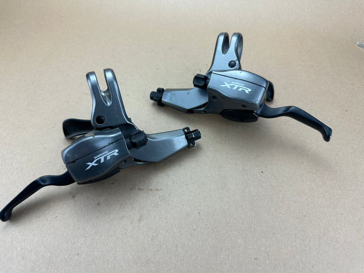 Shimano XTR Dual Control Shift Brake Levers 3x9 CLEAN