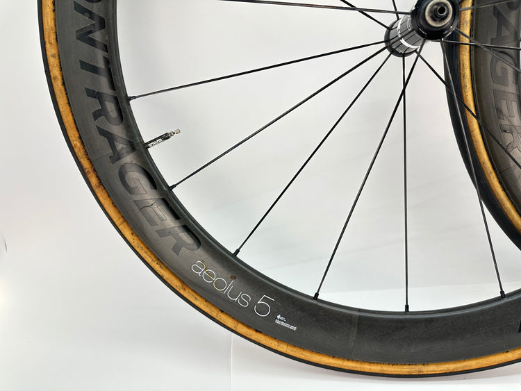 Bontrager Aeolus 5 Carbon Tubular 700c Wheelset QR HG11