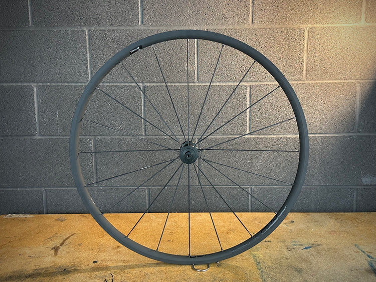 DT Swiss PR1400 Dicut Front Wheel 700c QR