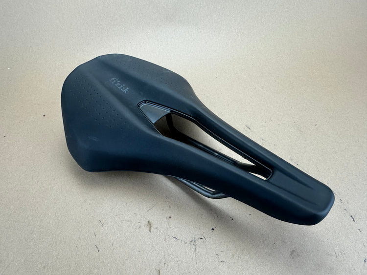 Fizik Argo Tempo R3 Saddle 150