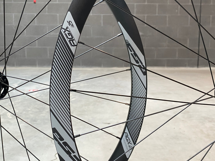 FSA AGX i25 Wheelset 29/700 Shimano HG 12x142