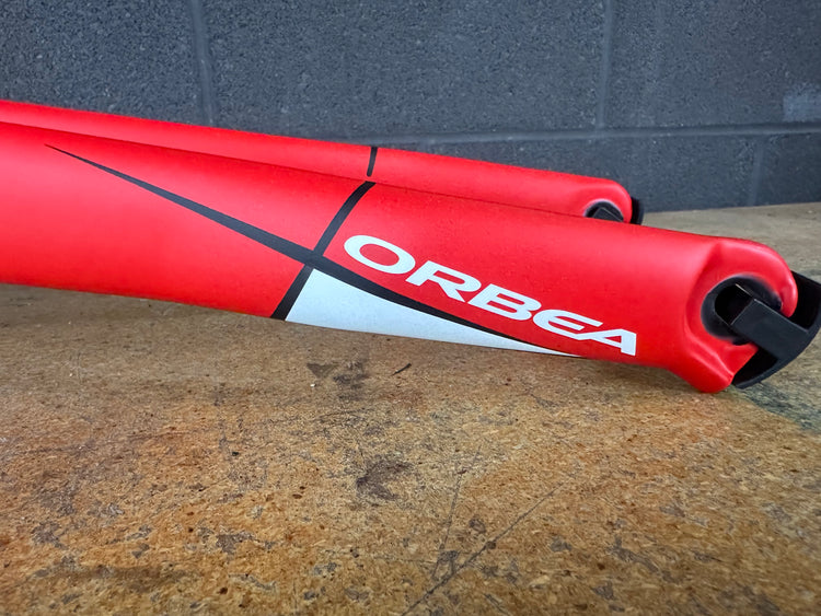 Orbea Red Carbon 700c Fork QR Tapered Disc
