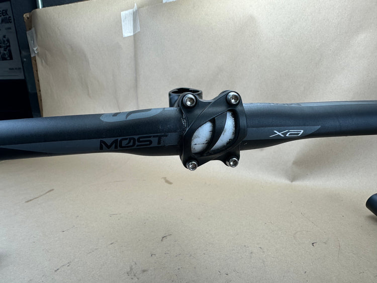 Most Aero Handlebar 425 and Stem 110