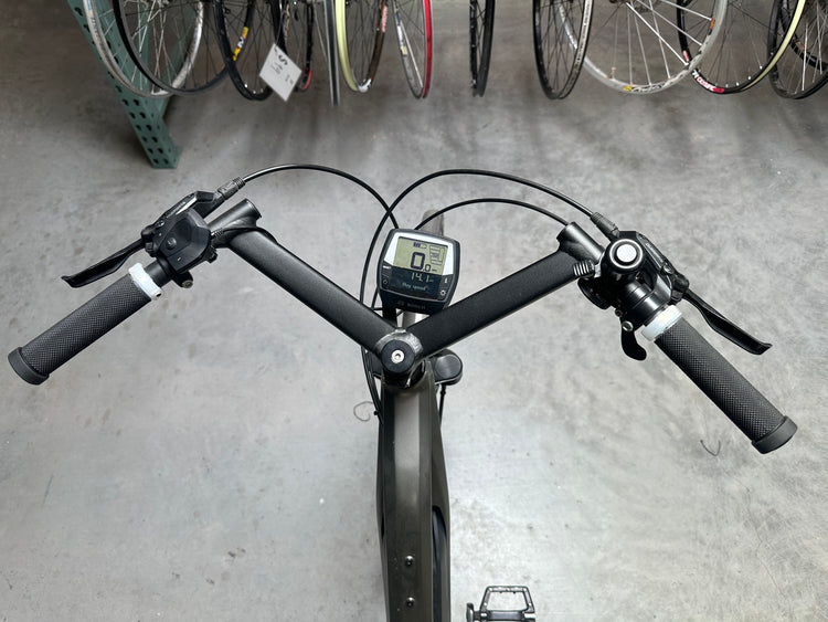 MOUSTACHE URBAN EBIKE 18" Mid Drive