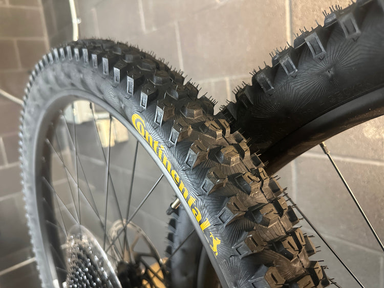 WTB STi30 29" Wheelset NEW Cassette Tires Rotors 12x148 15x110