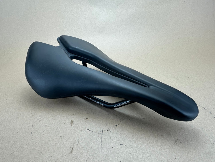 Most Lynx Saddle 145 Manganese