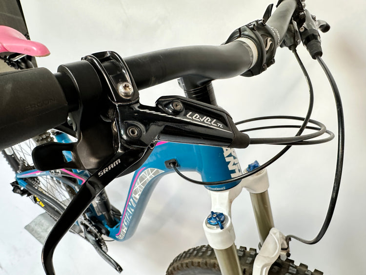 Giant Intrigue Women's Full Suspension Mountain Bike 27.5 Small 140mm Travel