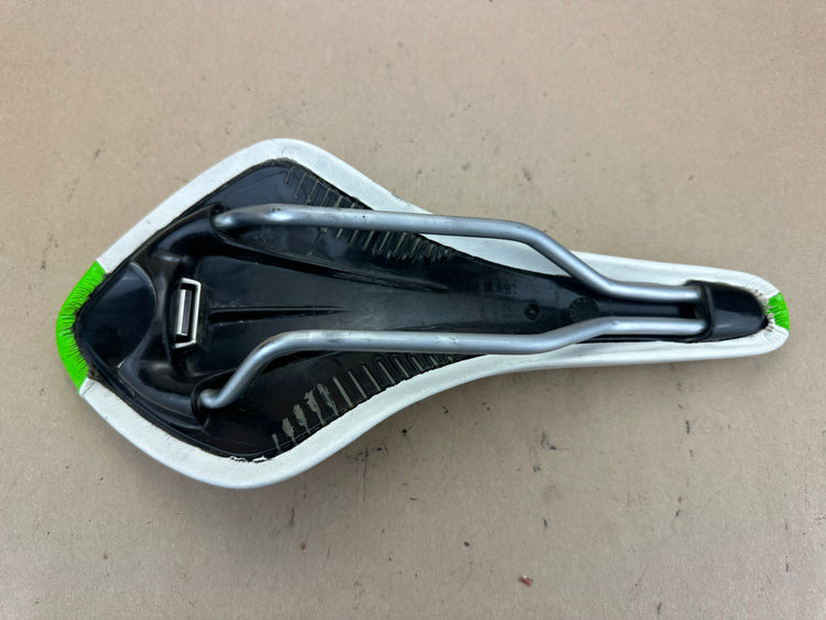 Fizik Arione Saddle 130 Manganese