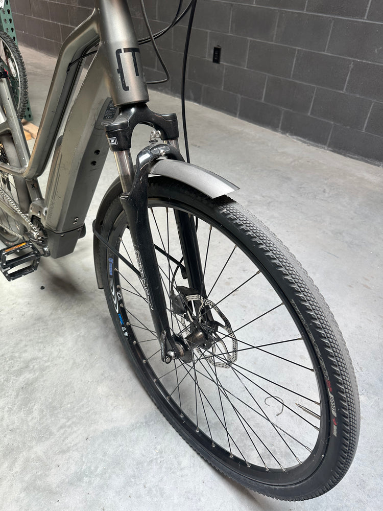 MOUSTACHE URBAN EBIKE 18" Mid Drive