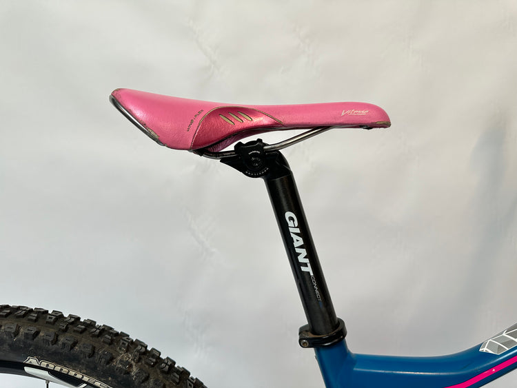 Giant Intrigue Women's Full Suspension Mountain Bike 27.5 Small 140mm Travel