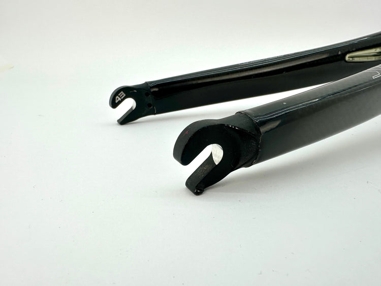 Specialized 700c Carbon Road Fork 1-1/8" Zerts *Uncut