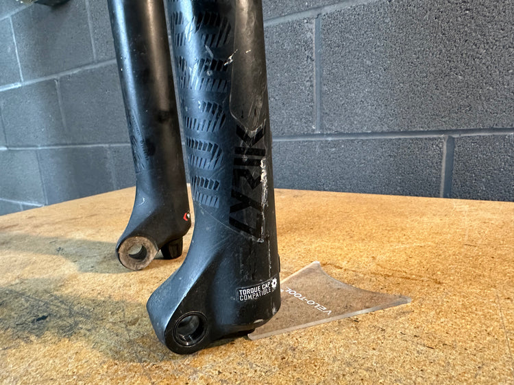 Rock Shox Lyric RC 29" Mountain Bike Fork 160 Travel 15x110