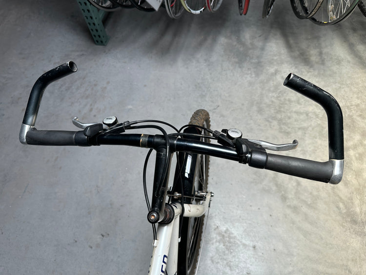 Specialized Stumpjumper 19" Commuter Bike