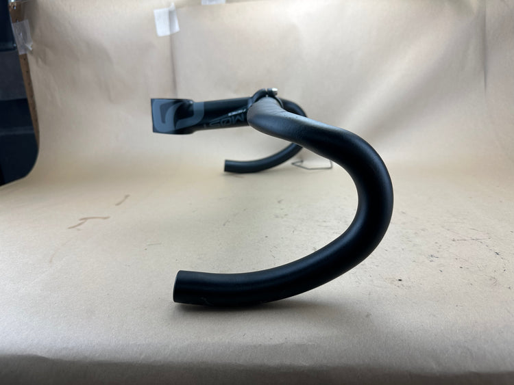 Most Aero Handlebar 425 and Stem 110