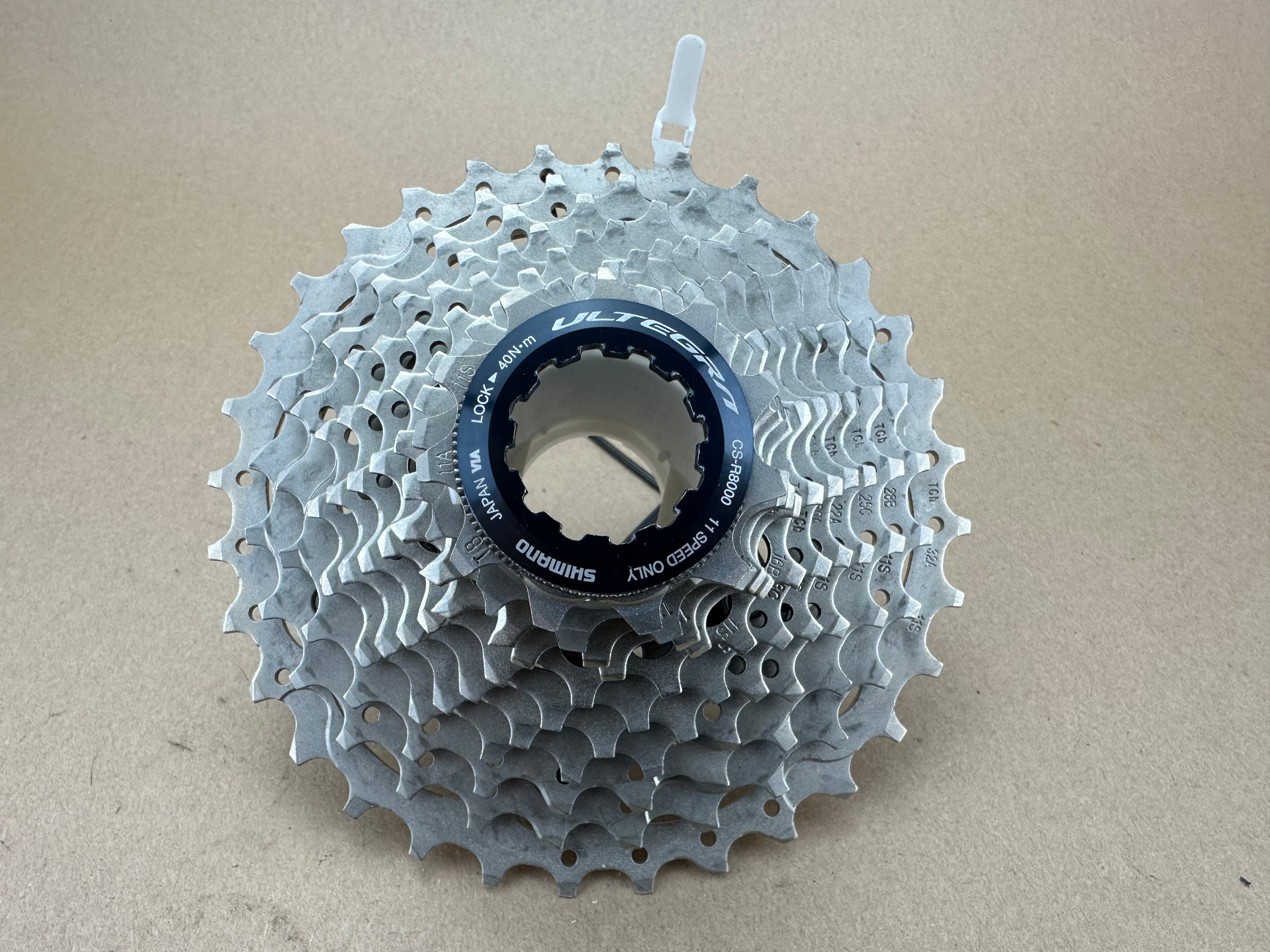 Cassette 11 vit ultegra r8000 pour Vélo Route - marque Shimano - Maxi Cassette 11 vit ultegra r8000 pour Vélo Route - marque Shimano - Maxi