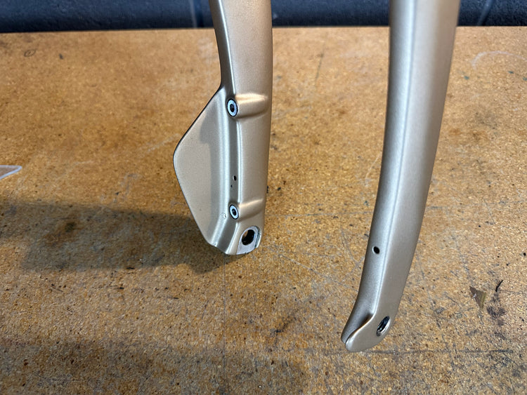 PInerello Grevil Carbon Fork 12x100 Wide Clearance