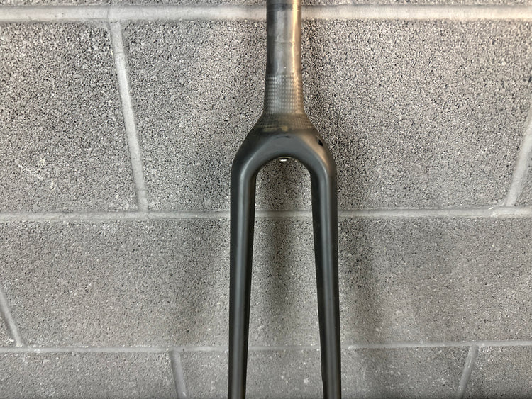 Unbranded Black Full Carbon Fork 700c Tapered 12x100