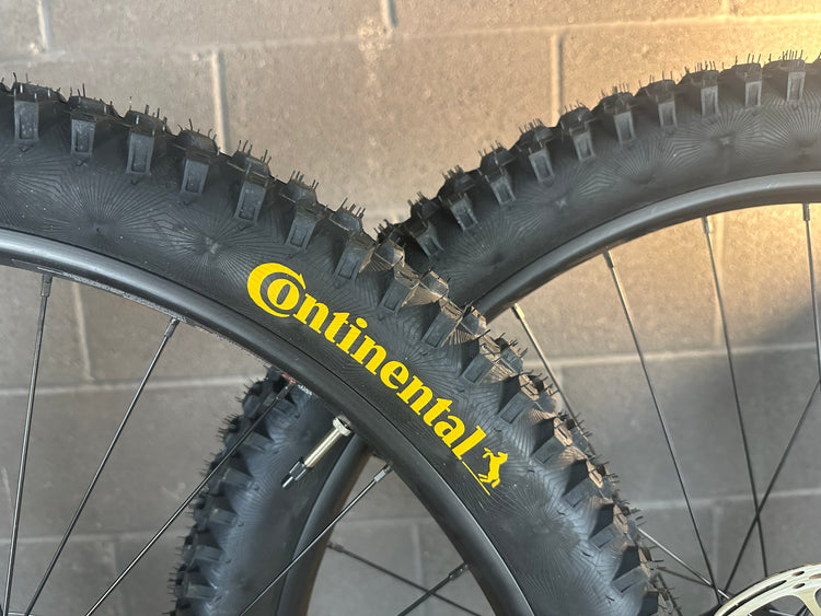 WTB STi30 29" Wheelset NEW Cassette Tires Rotors 12x148 15x110