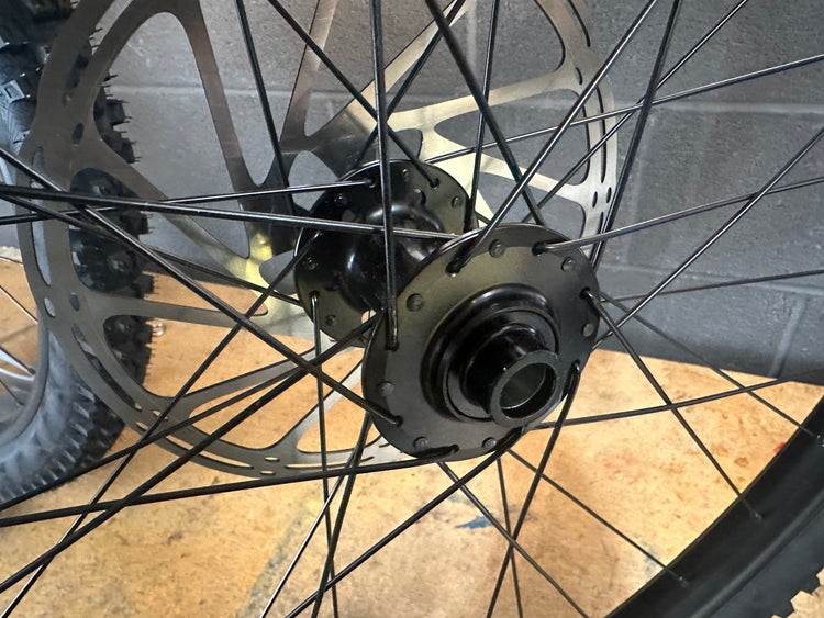 WTB STi30 29" Wheelset NEW Cassette Tires Rotors 12x148 15x110