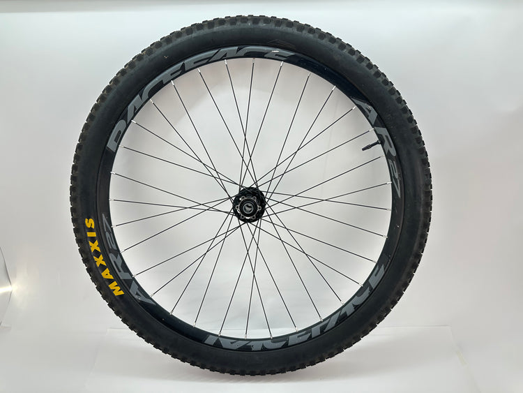 Race Face AR27 29" Front Wheel With Maxxis Minion 15x110