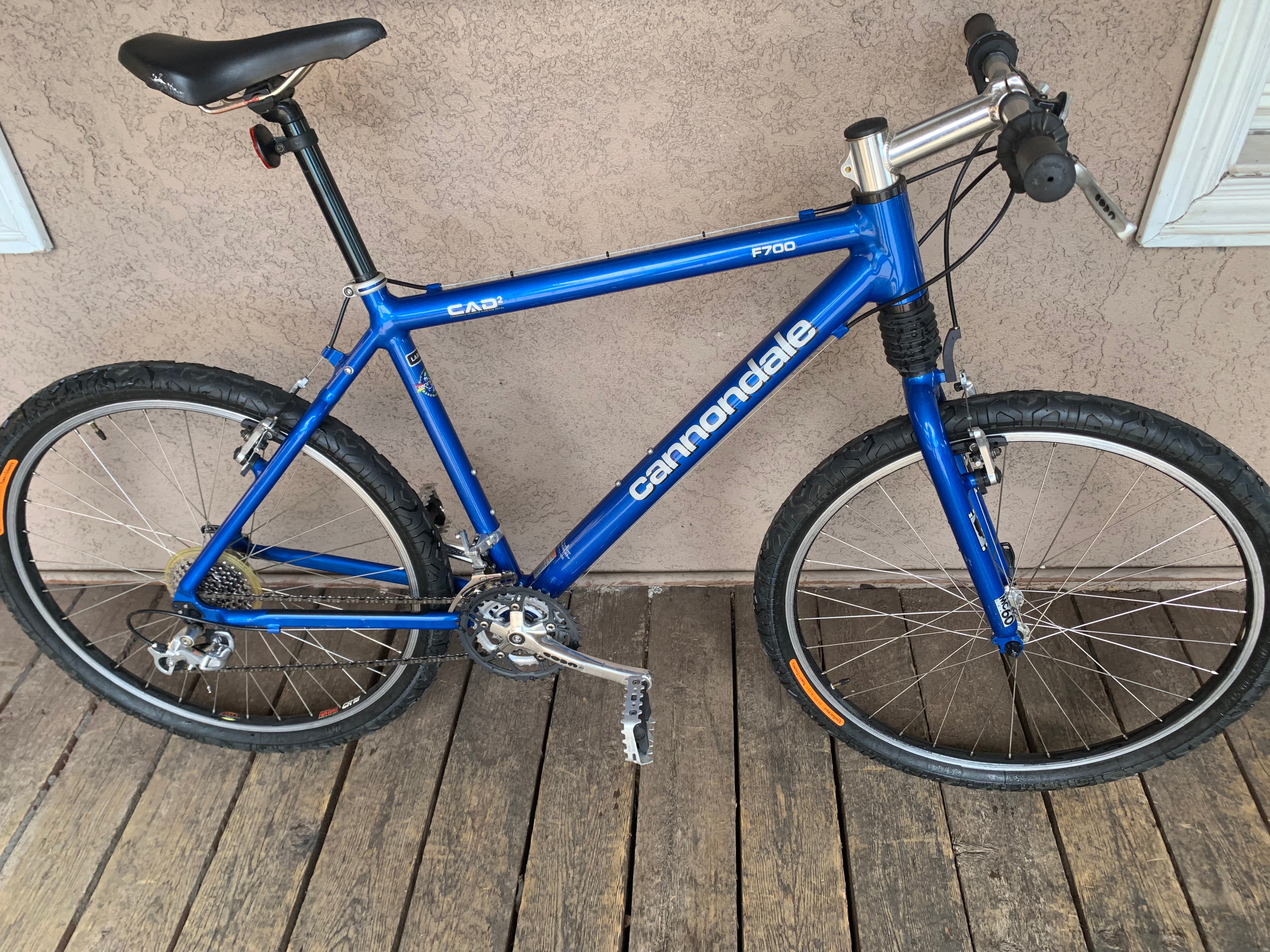 Cannondale F700 Mountain Bike, Size Medium