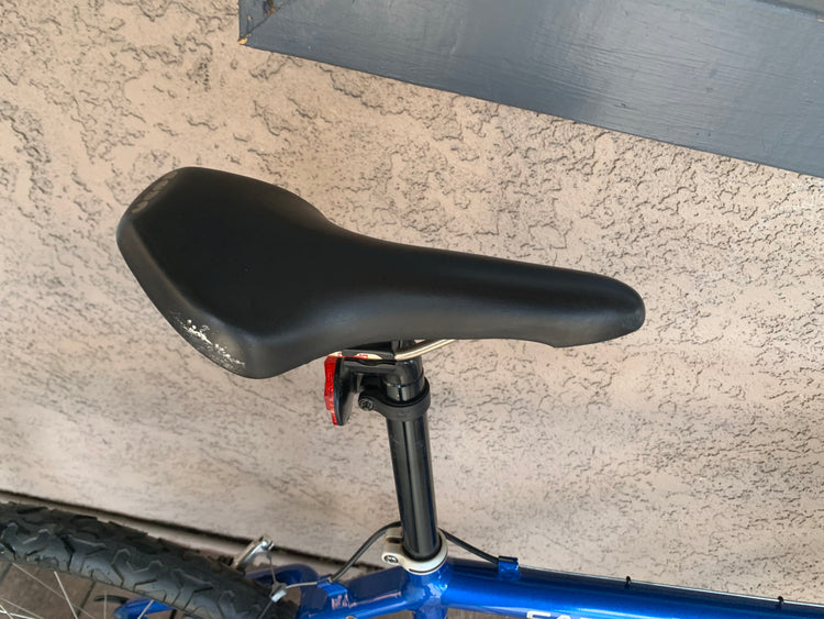 Cannondale F700 Mountain Bike, Size Medium