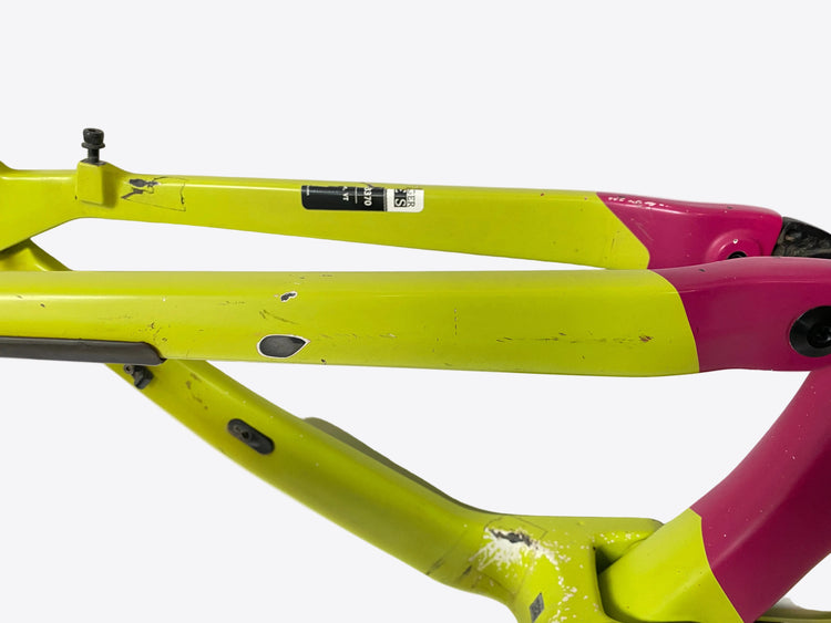 view of the right seat stay