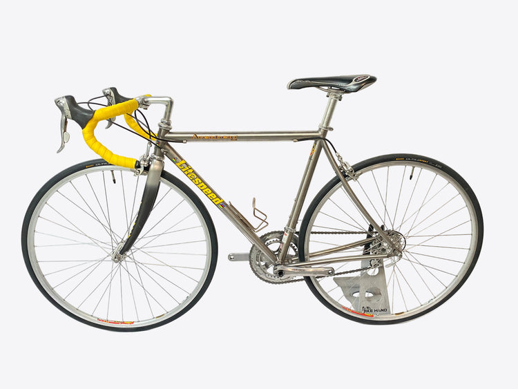 left side view of the bike