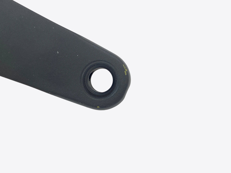 close up of the crank arm end