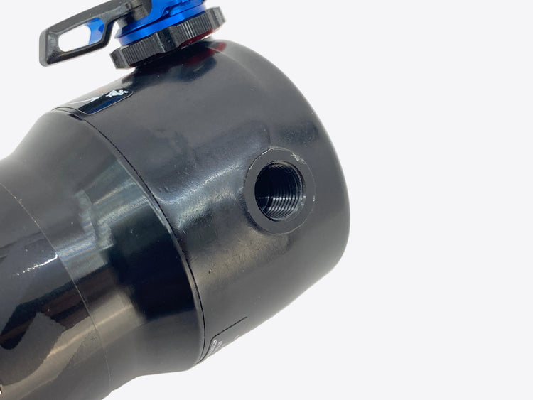 close up of the trunnion mount