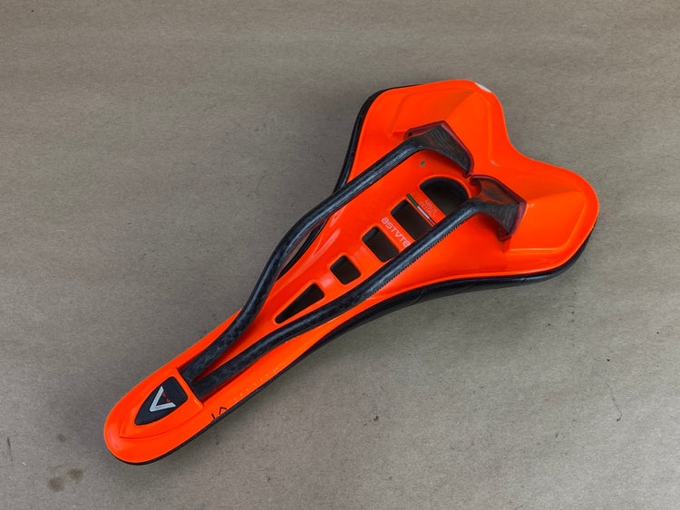 Astute VT Carbonio Carbon Saddle