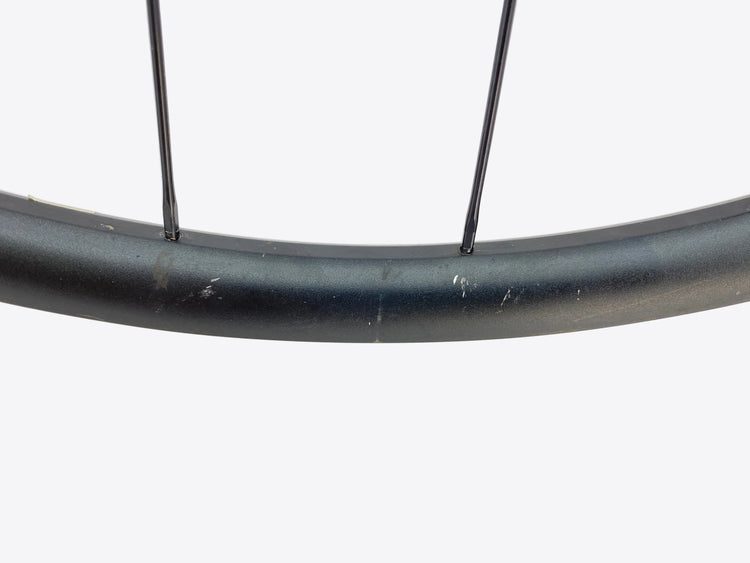 small scratches on the rim 3