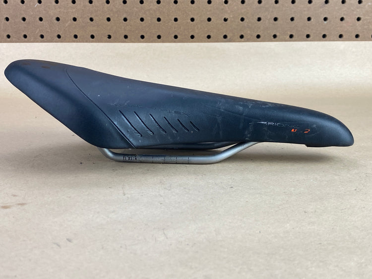 Fizik Arione Saddle Medium