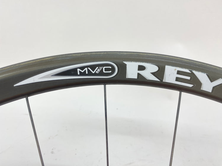 close up of the rear wheel label