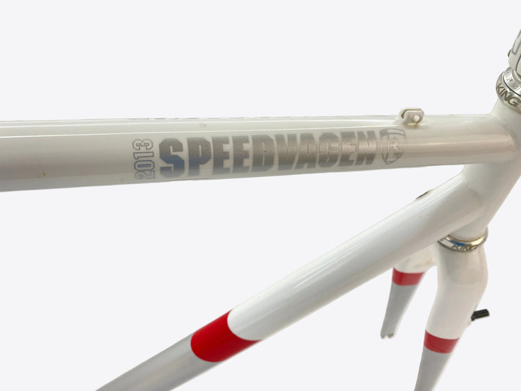 close up of the top tube label