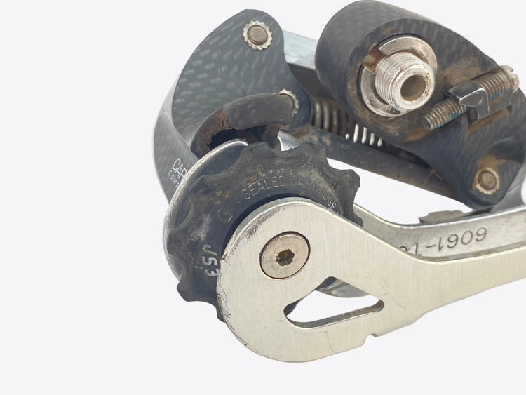 close up of the guide pulley