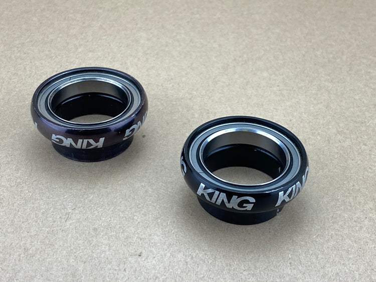 Chris King NoThreadSet EC34 Cups 1 1/8 Inch Black Bold