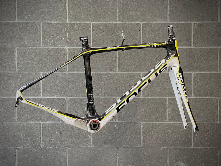 Focus Izalco Rim Brake Carbon Road Frame 52cm
