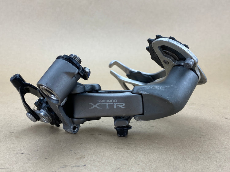 Shimano XTR RD-M951 Med Cage 9 Speed Rear Derailleur