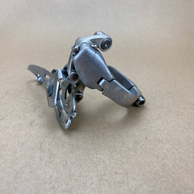 front view of the derailleur