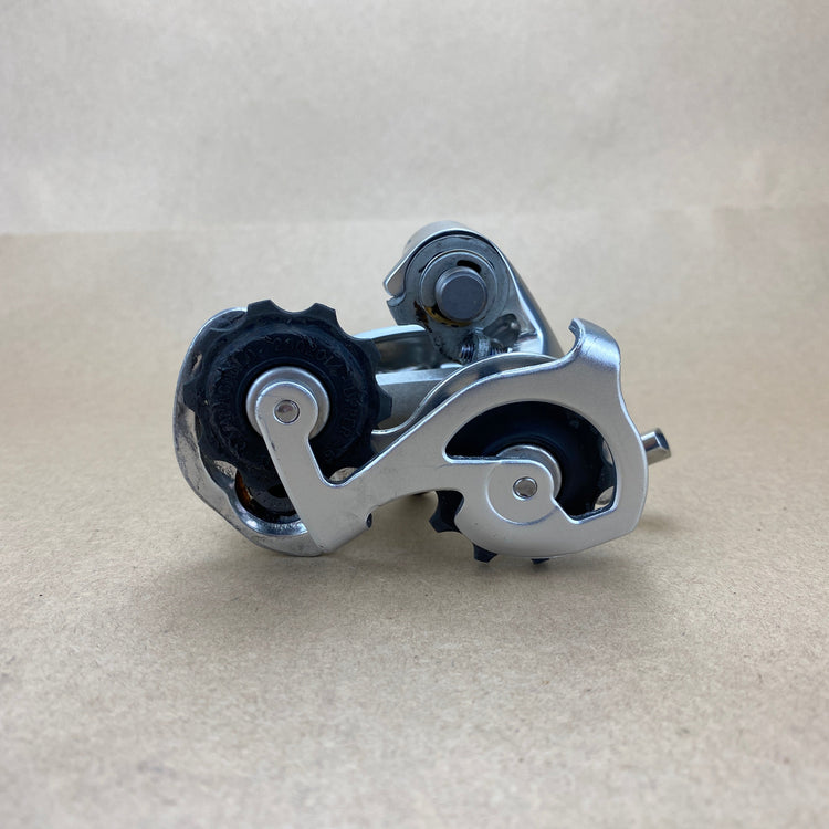 backside view of the derailleur