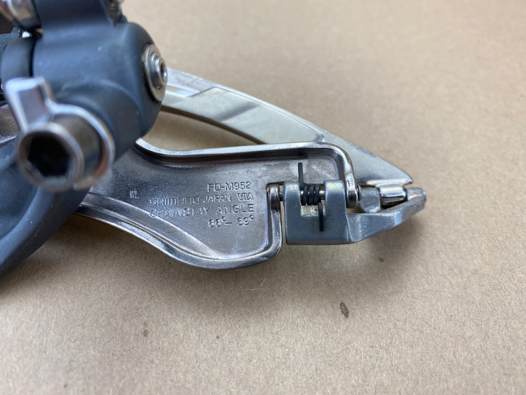 close up of the model number