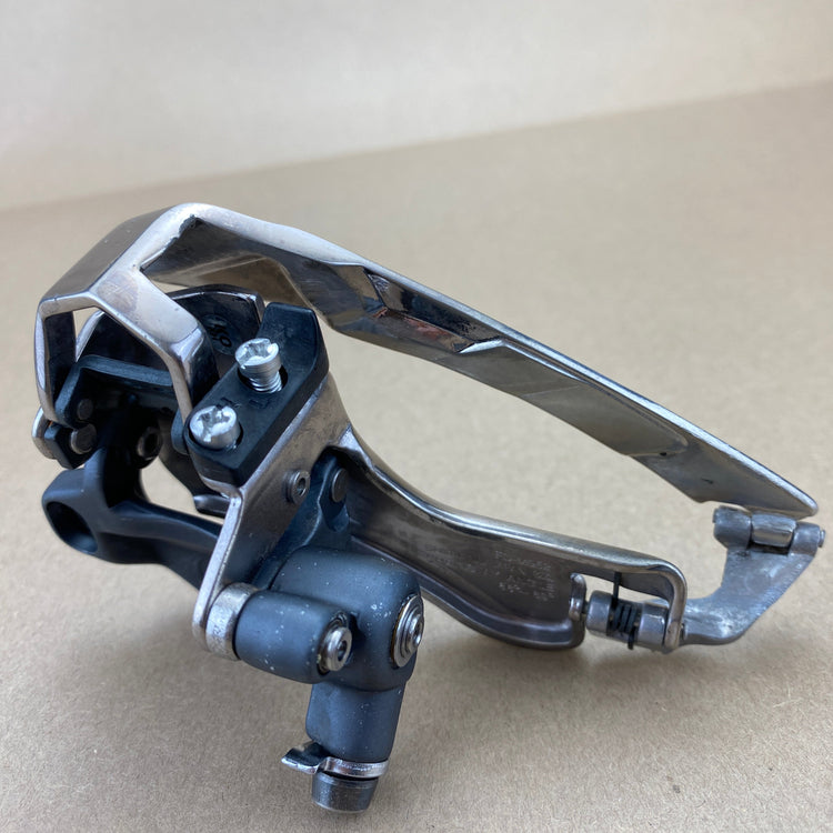 view inside the derailleur cage