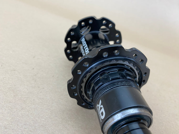 view of the right side hub flange
